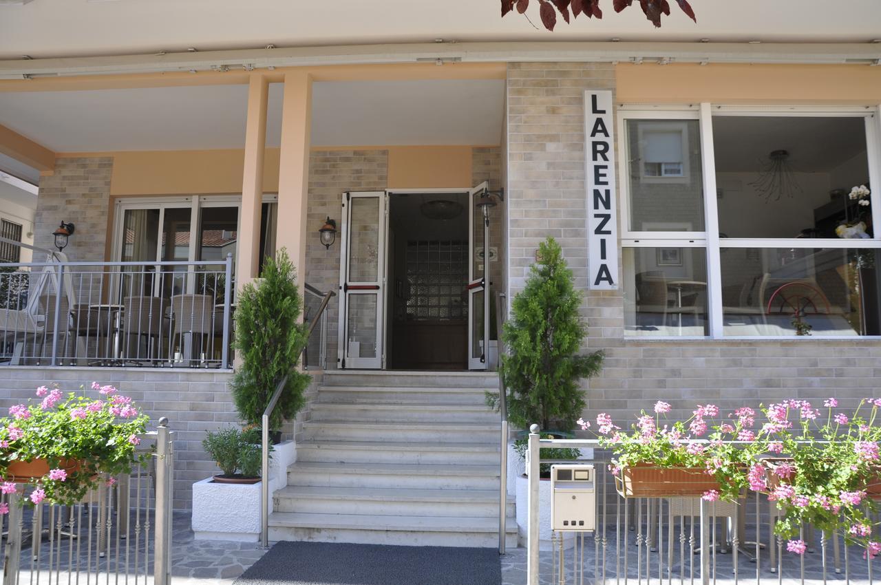Albergo Larenzia กัตตอลิกา ภายนอก รูปภาพ